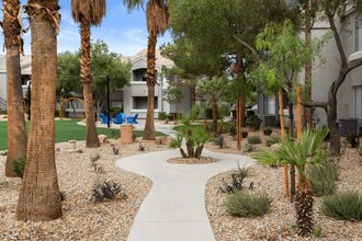 FireSkye in Las Vegas, NV - Foto de edificio - Building Photo