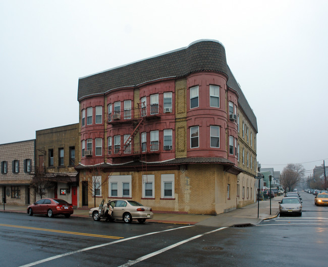 873 Broadway in Bayonne, NJ - Building Photo - Building Photo