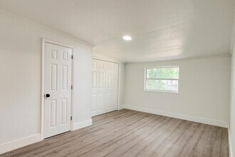 2606 E 18th Ave in Tampa, FL - Foto de edificio - Building Photo