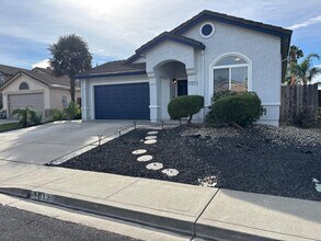 1012 Freshwater Ct in Vacaville, CA - Building Photo - Building Photo