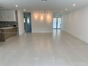 8230 SW 81st Ct in Miami, FL - Building Photo - Building Photo