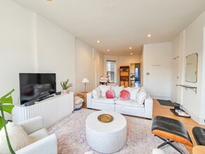 1808 N Clark St in Chicago, IL - Building Photo - Building Photo