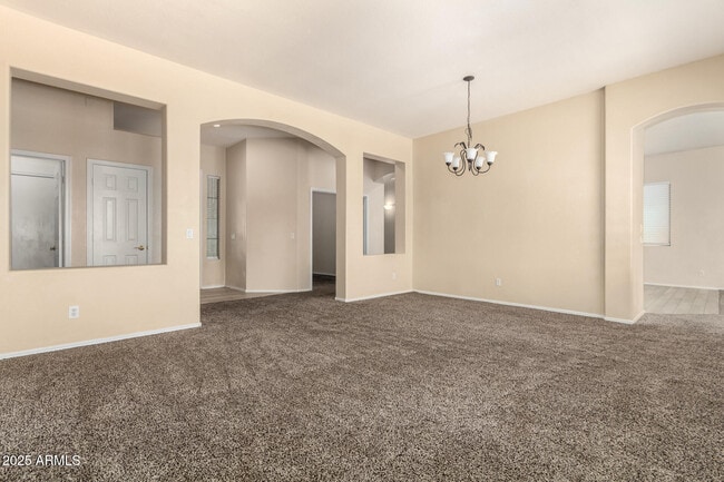 4335 E Sleighbell Ln in Gilbert, AZ - Building Photo - Building Photo