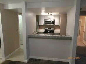 14404 NE 31st St in Bellevue, WA - Building Photo - Building Photo