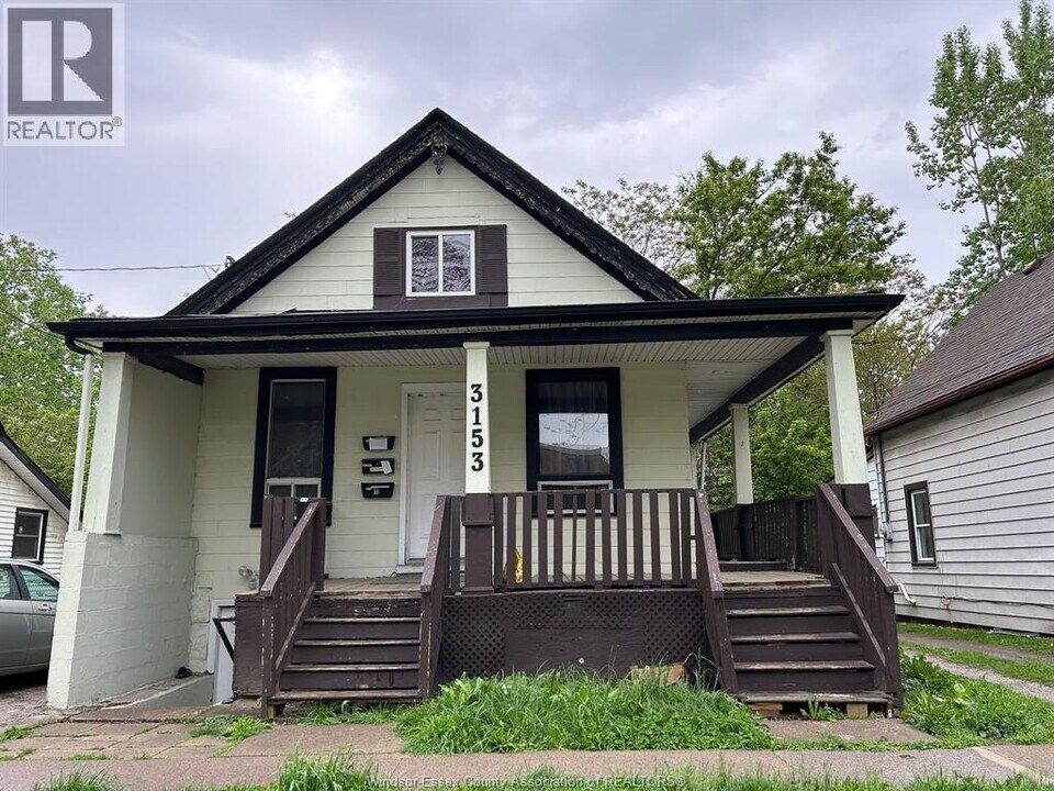 3153 Peter St in Windsor, ON - Building Photo
