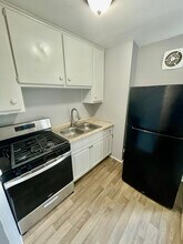 1 Macnaughton Ave, Unit D in Rensselaer, NY - Building Photo - Building Photo