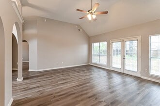 7376 Wendy Way in Walls, MS - Foto de edificio - Building Photo