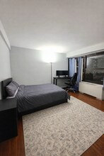 135 Montgomery St in Jersey City, NJ - Foto de edificio - Building Photo