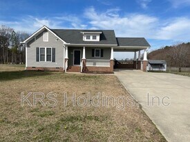 1617 Mudham Rd in Zebulon, NC - Building Photo