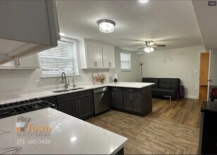 5346 N Francisco Ave, Unit B1 in Chicago, IL - Foto de edificio - Building Photo