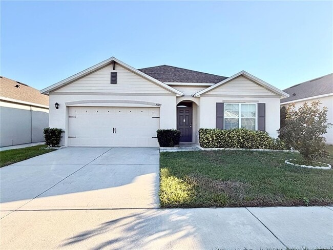 property at 3029 Country Club Cir