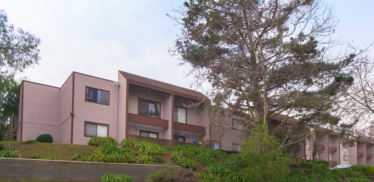 Martinez Hillside in Martinez, CA - Foto de edificio