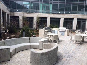 160 Vanderhoof Av in Toronto, ON - Building Photo - Building Photo