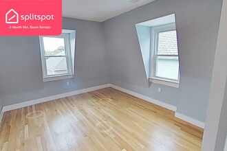 91 Munroe St-Unit -Unit 3l in Somerville, MA - Foto de edificio - Building Photo