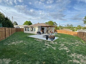 534 N 72nd Ave in Omaha, NE - Building Photo - Building Photo