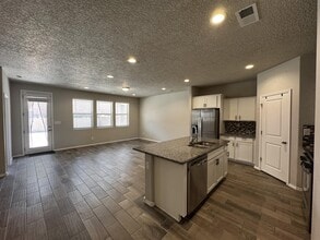 2008 Hubbard St SE in Albuquerque, NM - Foto de edificio - Building Photo