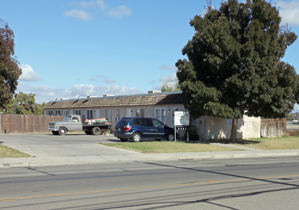 La casa grande Apartments in Hanford, CA - Building Photo