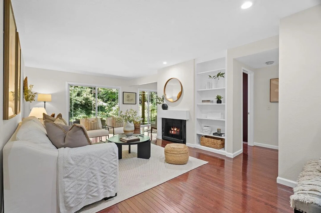 20780 4th St in Saratoga, CA - Building Photo