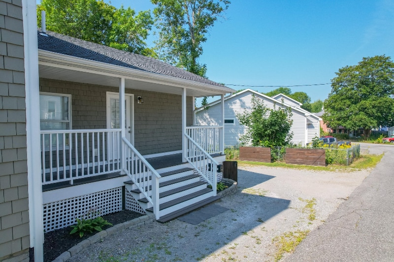 8 Booker St in Lisbon, ME - Building Photo