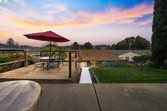 22123 Main St in Hayward, CA - Building Photo - Building Photo