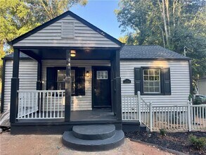 1114 Oakland Dr SW in Atlanta, GA - Building Photo - Building Photo