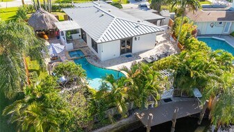 1457 SE 7th St in Deerfield Beach, FL - Building Photo