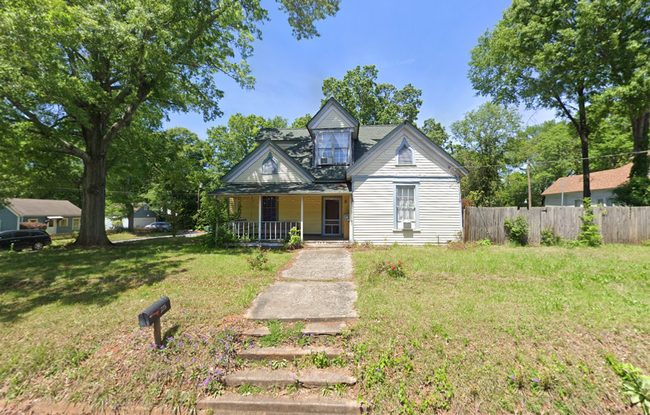 225 Buena Vista Ave in Athens, GA - Foto de edificio - Building Photo