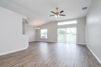 10313 Hunters Haven Blvd in Riverview, FL - Building Photo - Building Photo
