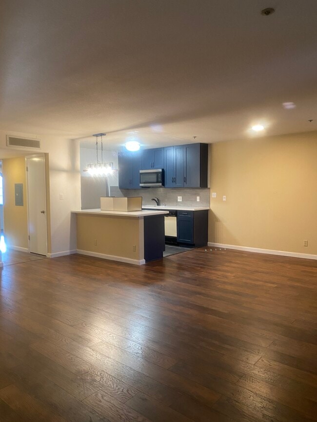 property at 1020 San Gabriel Cir