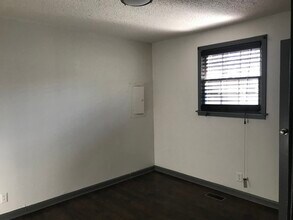 4012 Edwards Ave-Unit -B in Nashville, TN - Building Photo - Building Photo