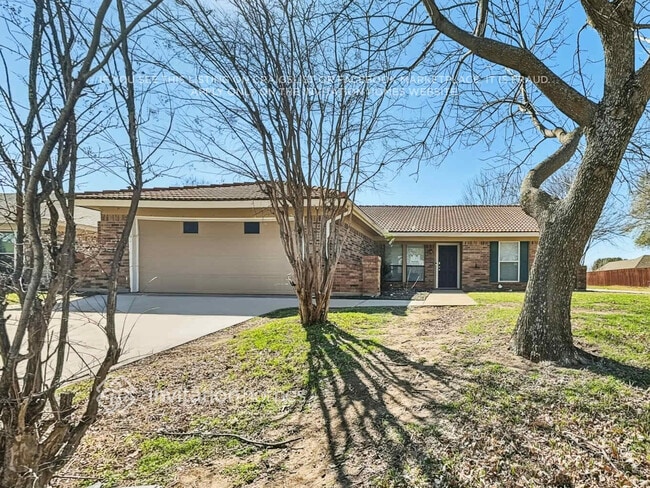 property at 200 Kalmia Dr