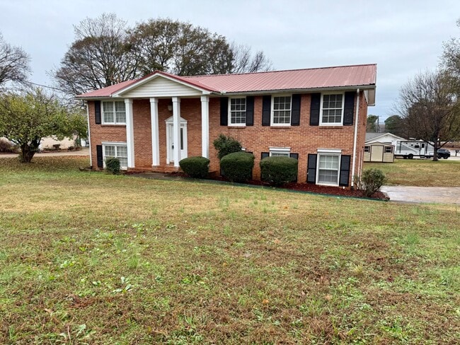 101 Jones Valley Dr SW