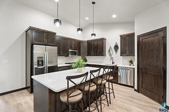 1107 S Foss Ave in Sioux Falls, SD - Building Photo - Building Photo