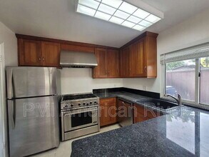 8629 La Riviera Dr in Sacramento, CA - Building Photo - Building Photo