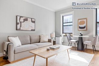 273 W 10th St, Unit FL4-ID897 in New York, NY - Foto de edificio - Building Photo