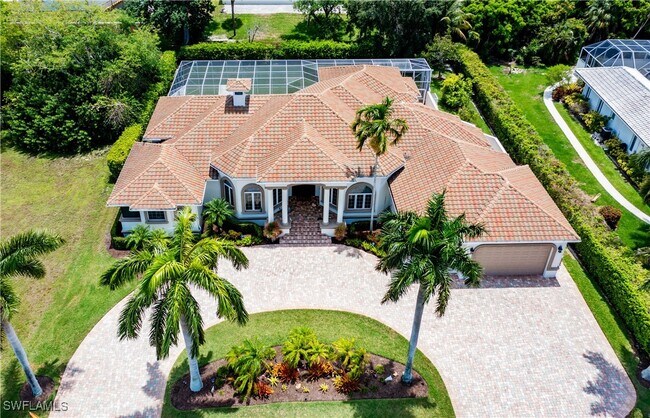 601 S Barfield Dr in Marco Island, FL - Building Photo - Building Photo