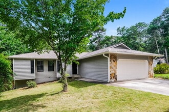 5503 Springwood Ln in Stone Mountain, GA - Building Photo - Building Photo