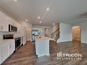 281 Hanging Elm Ln in Fuquay Varina, NC - Building Photo - Building Photo