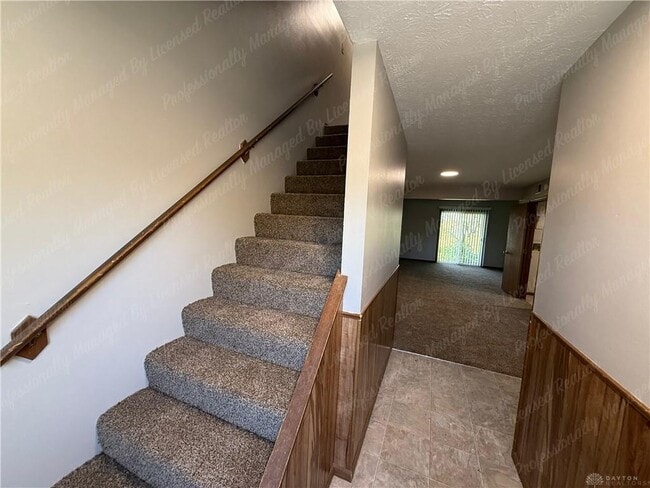 557 N Broad St in Fairborn, OH - Building Photo - Building Photo