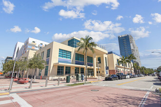 The Anamar at Collins Park in Miami Beach, FL - Building Photo - Building Photo