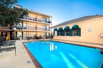 6318 Richmond Ave in Dallas, TX - Building Photo - Building Photo