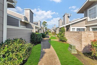 6374 Peacock Hills Dr in Houston, TX - Building Photo - Building Photo