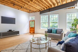 58 Regent St, Unit 1 in Cambridge, MA - Building Photo - Building Photo