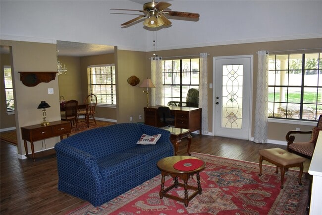 property at 3214 Wedgewood Cir