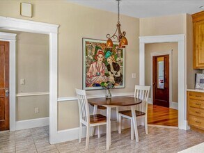 1102 Buttonwoods Ave in Warwick, RI - Building Photo - Building Photo