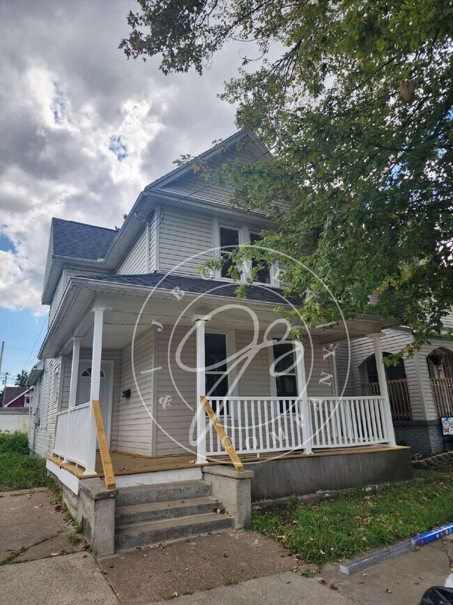 property at 142 E Park St