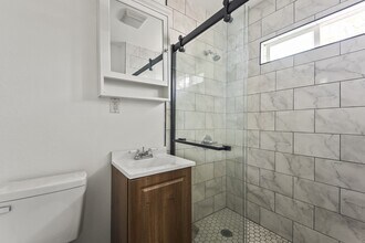 2965 S Rimpau Blvd in Los Angeles, CA - Building Photo - Building Photo