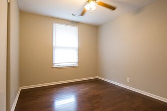 15 Saratoga Dr in Clarksville, TN - Building Photo - Building Photo