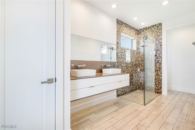 4335 Sands Blvd in Cape Coral, FL - Building Photo - Building Photo