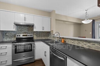 1043 Warwick Ct in Sterling, VA - Building Photo - Building Photo